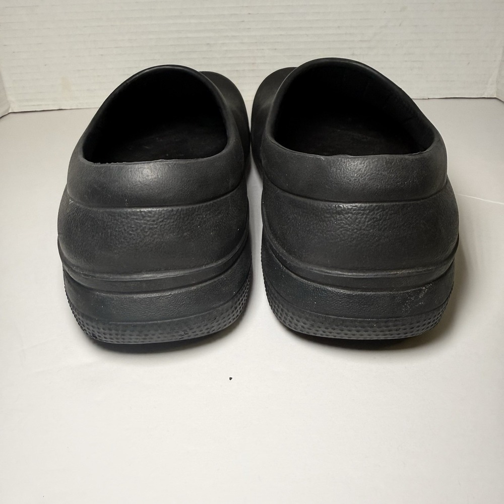 Crocs On The Clock Clogs Slip On Slip Resistant Casual Work Shoes Women 7 Men 5 - Picture 5 of 14